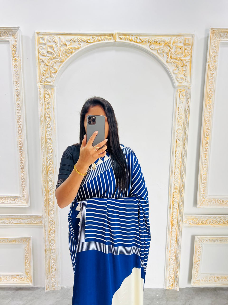 Blue & White Saree with Bold White Circle Pallu – Modern Designer Look