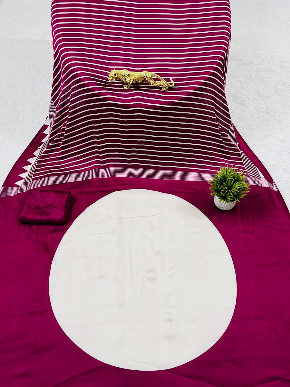 Chery & White Saree with Bold White Circle Pallu – Modern Designer Look