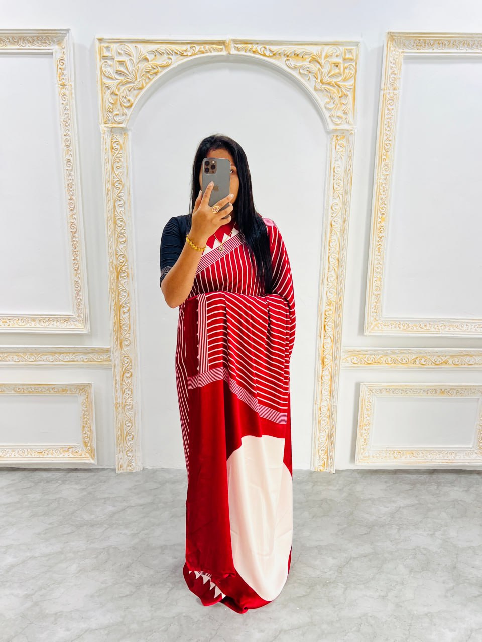 Maroon & White Saree with Bold White Circle Pallu – Modern Designer Look