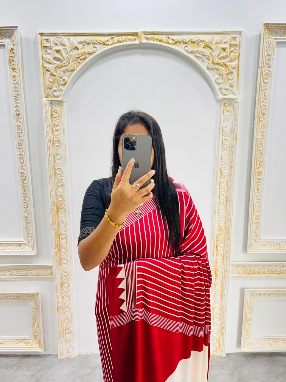 Maroon & White Saree with Bold White Circle Pallu – Modern Designer Look