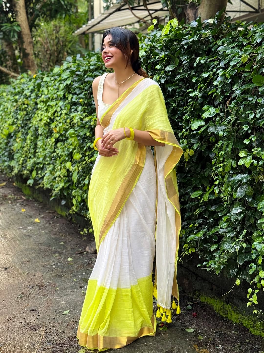 Linen Cotton Digital Print Saree with Floral & Striped Design
