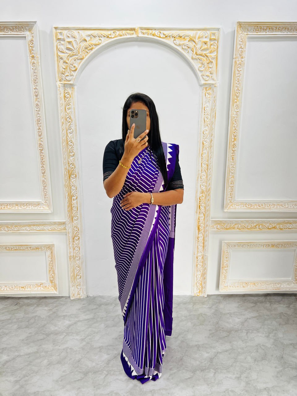 Purple & White Saree with Bold White Circle Pallu – Modern Designer Look