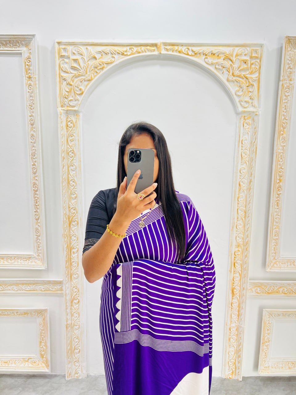 Purple & White Saree with Bold White Circle Pallu – Modern Designer Look