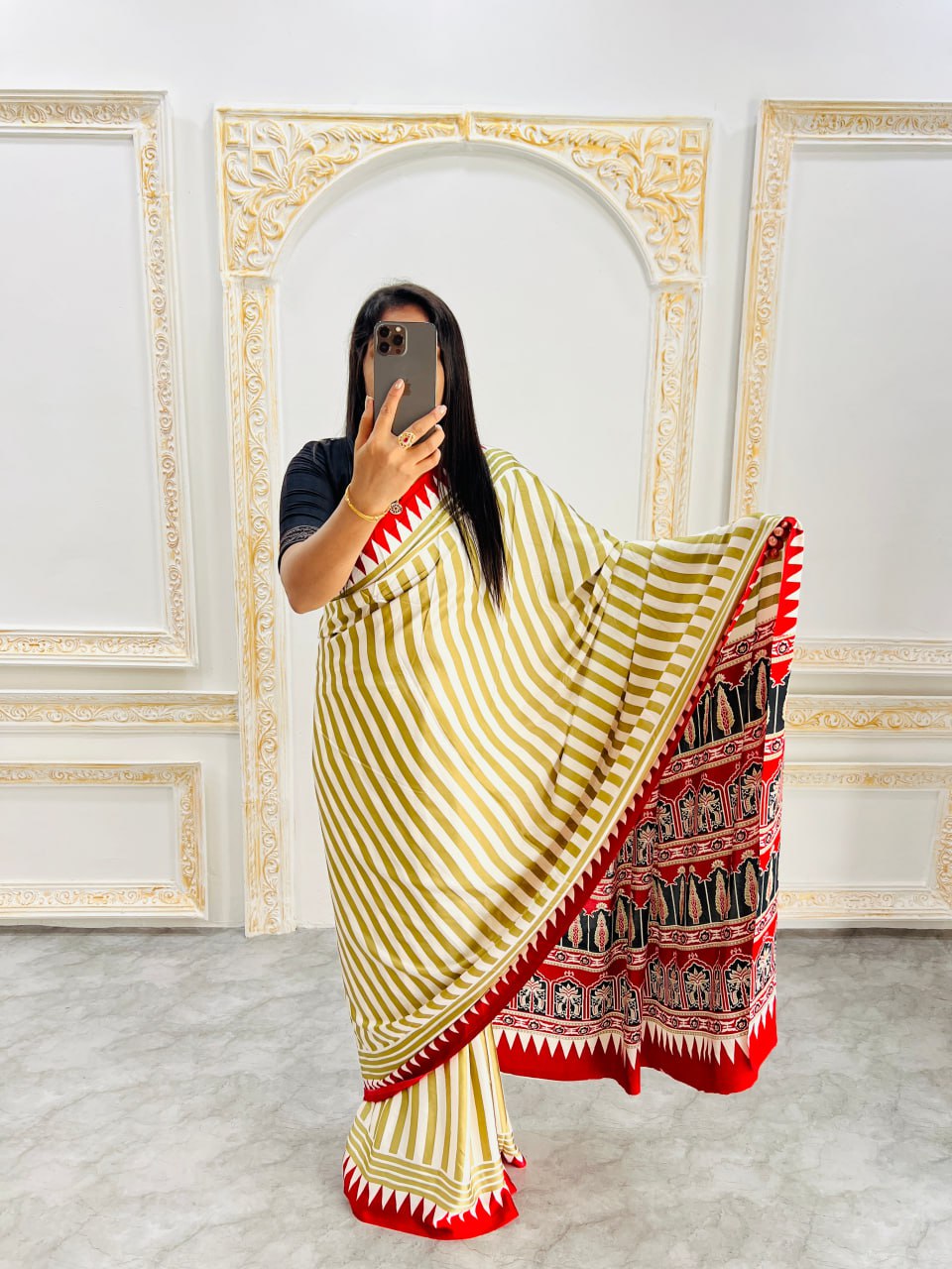 Stylish Ajrakh Design Saree with Striped Pallu – Trendy Look
