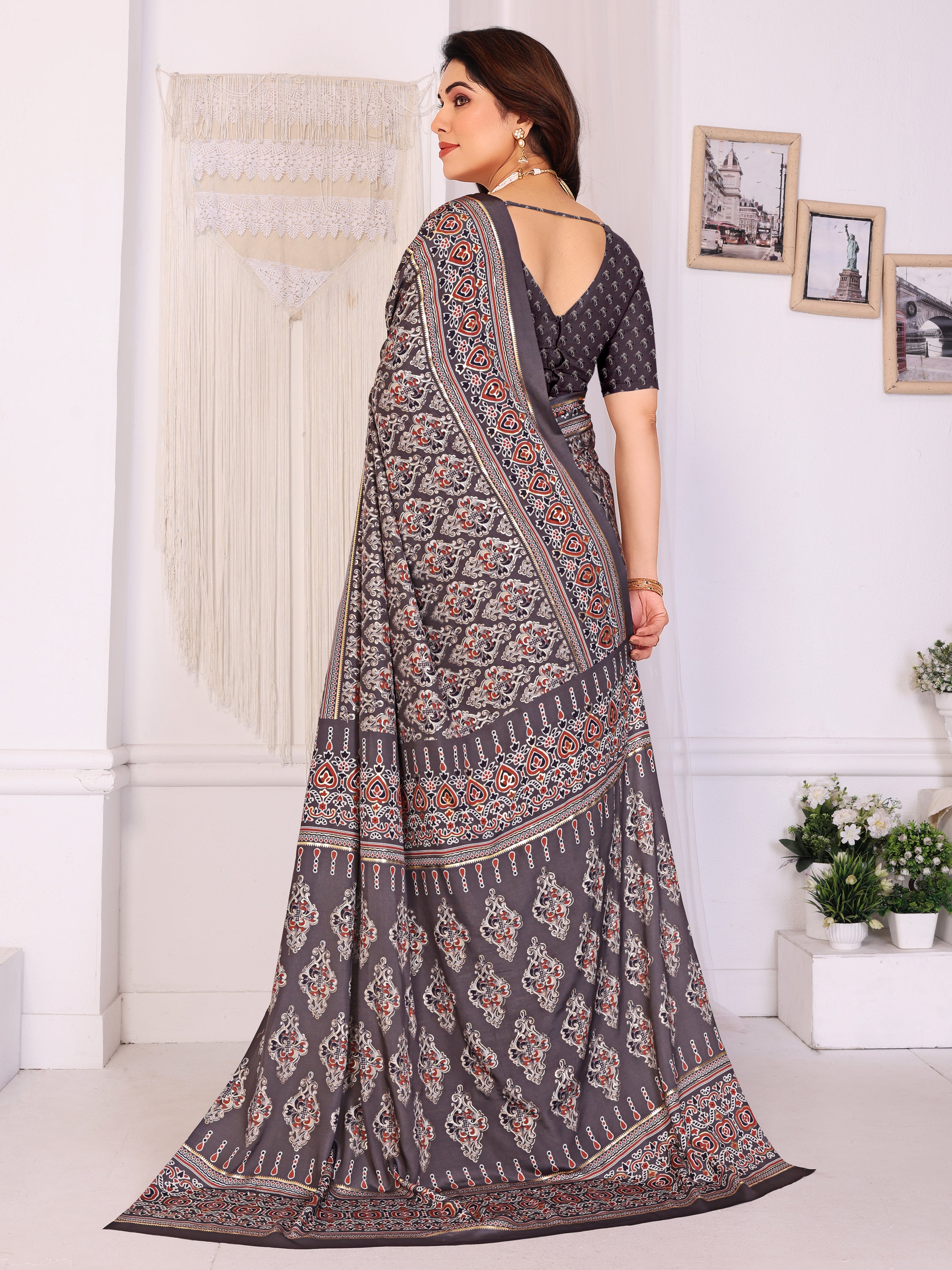 Elegant Grey Printed Pure Silk Saree with Designer Border