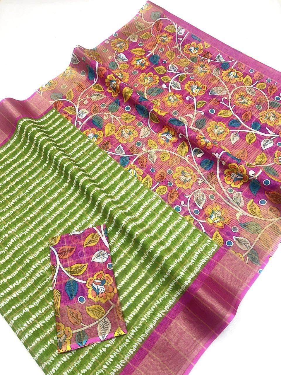 Graceful Green Linen Digital Print Saree with Ikat Design