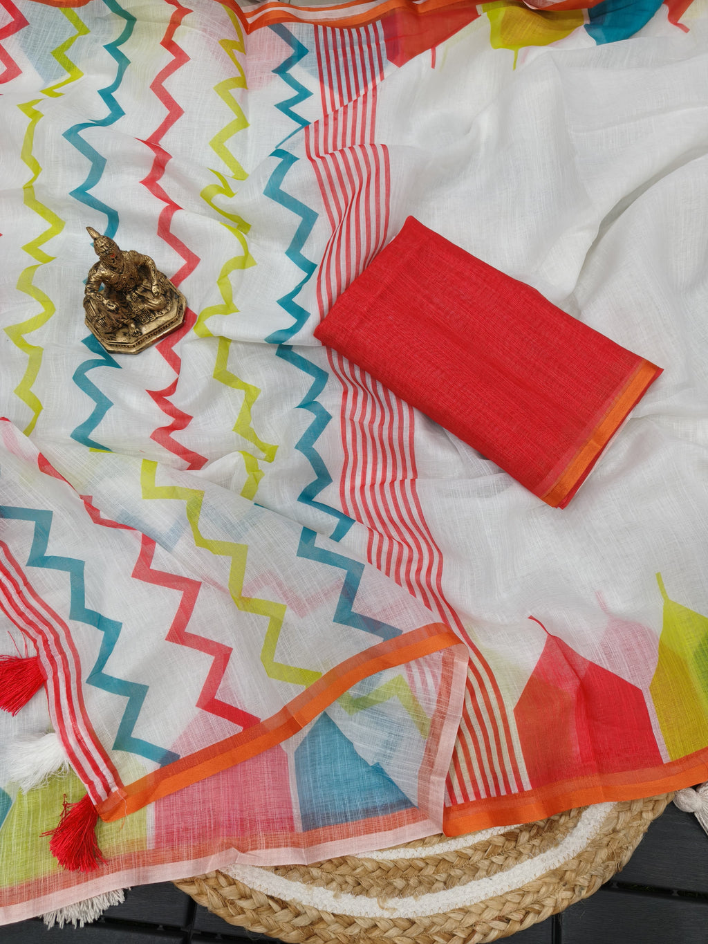 Elegant Digital Print Linen Saree with Multicolor Geometric Pattern