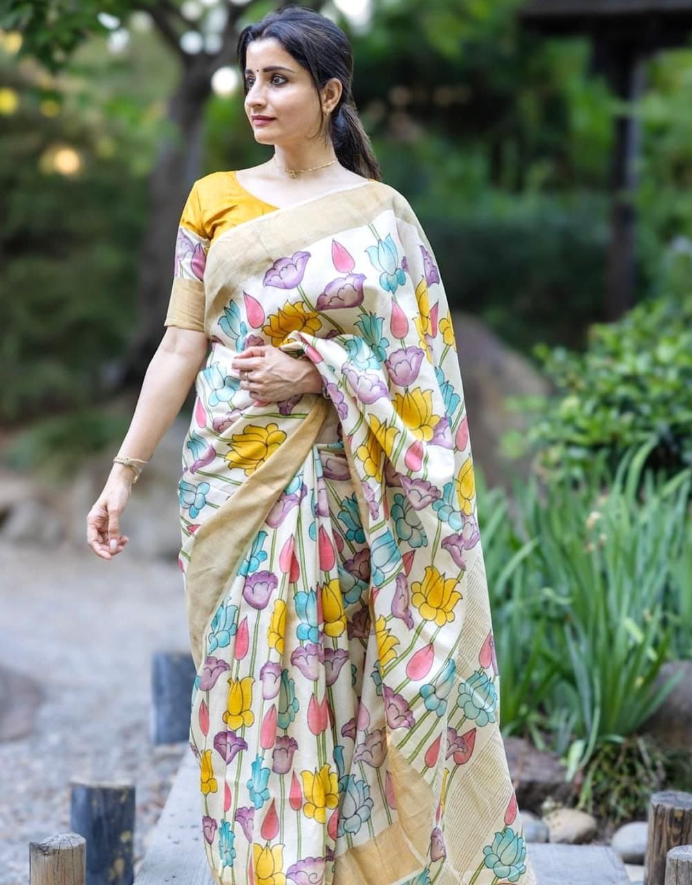 Cream Linen Saree with Multicolor Floral Print
