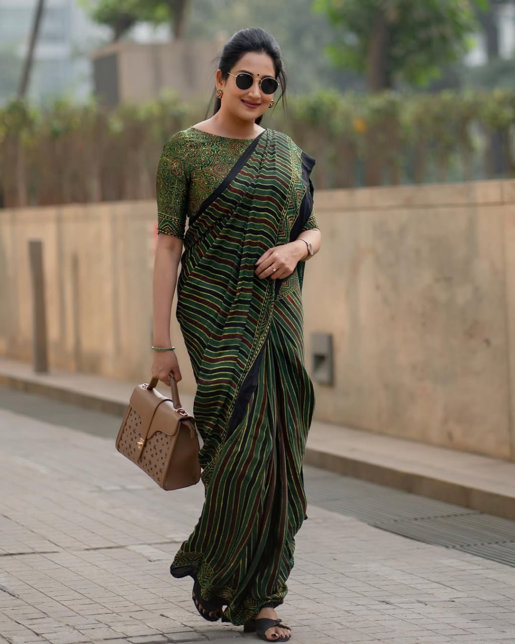 Designer Stripe Green & Maroon Pattern Semi Gajji Party & Casual Wear Saree