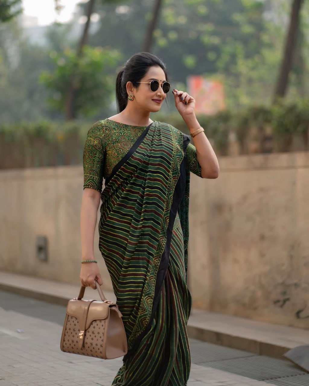 Designer Stripe Green & Maroon Pattern Semi Gajji Party & Casual Wear Saree